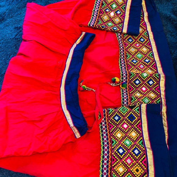 Skirt with embroidery - Picture 3 of 4